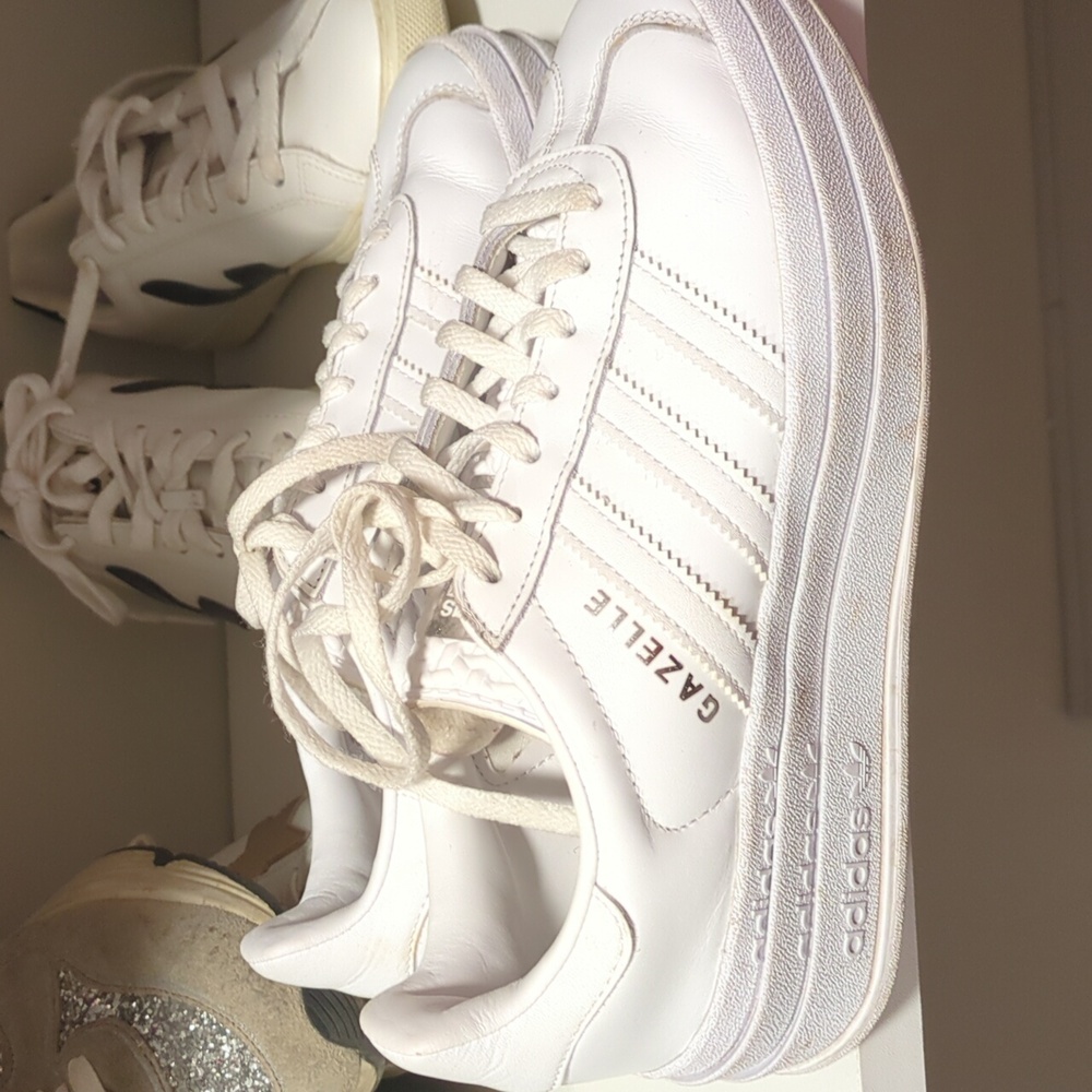 Platform gazelle Adidas white women size 6